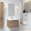 Drewno i biel – przepis na harmonię w łazience